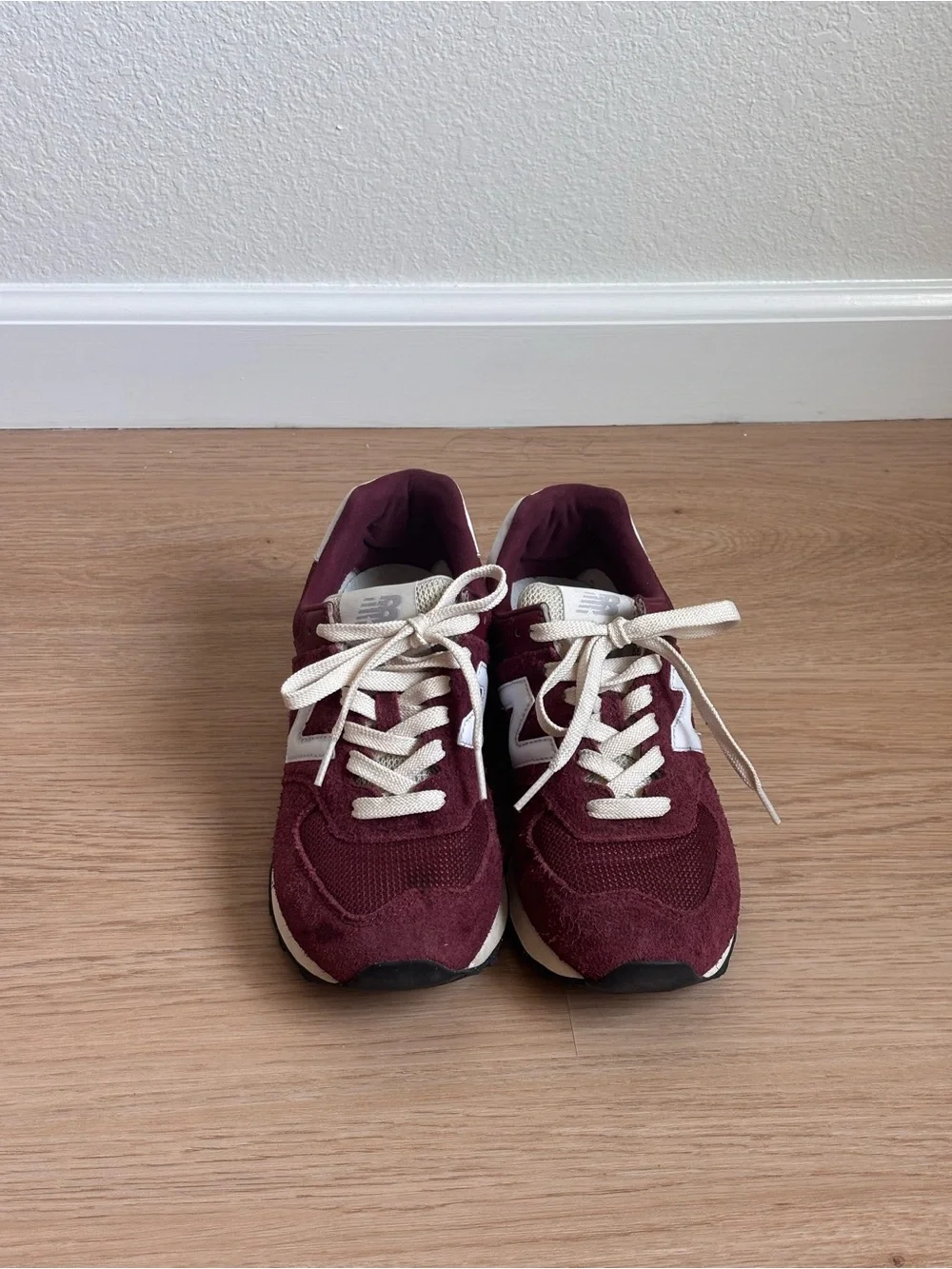 New Balance 574 Women's Maroon/burgundy/crimson and White Low-Top Sneakers